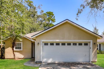 8281 Maple St Jacksonville, FL 32244